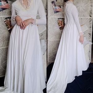 Vintage 1970s Wedding Dress